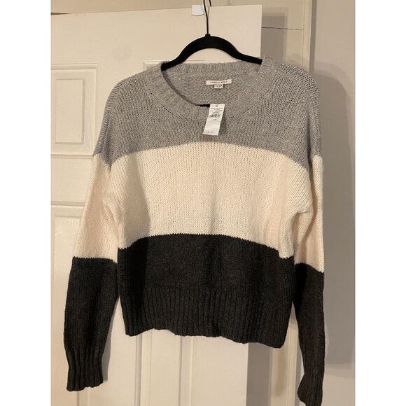 American Eagle NWT Tri-Color Gray, Cream, and Black Sweater, Size XS, MP $45 - Picture 2 of 11
